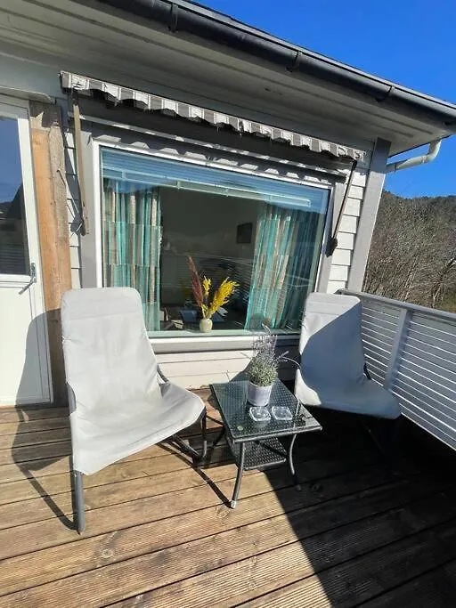 Lovely 2 Bedroom Apartmen With Free Parking Bergen