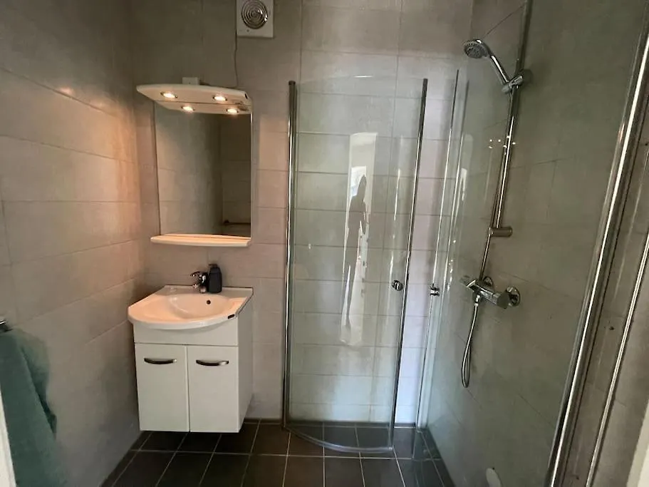 Apartment Lovely 2 Bedroom Apartmen With Free Parking Bergen